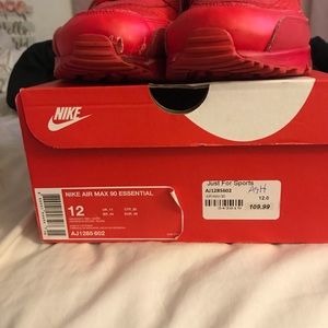 Men’s Nike sneakers